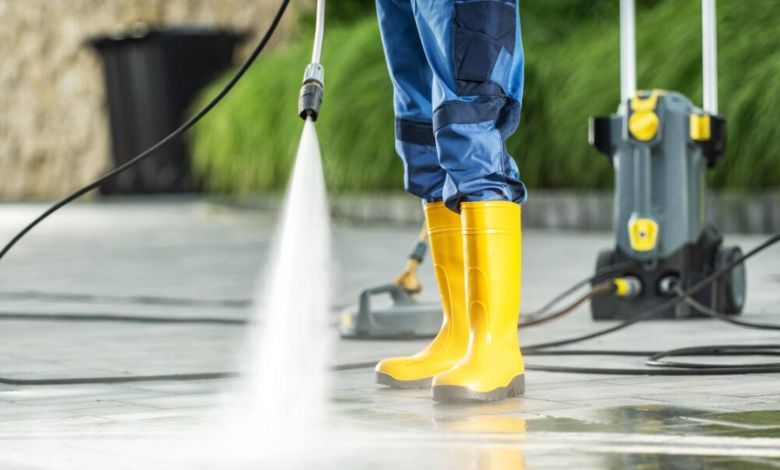 Can The Dreenwize Power Washer Be Used On Delicate Surfaces?